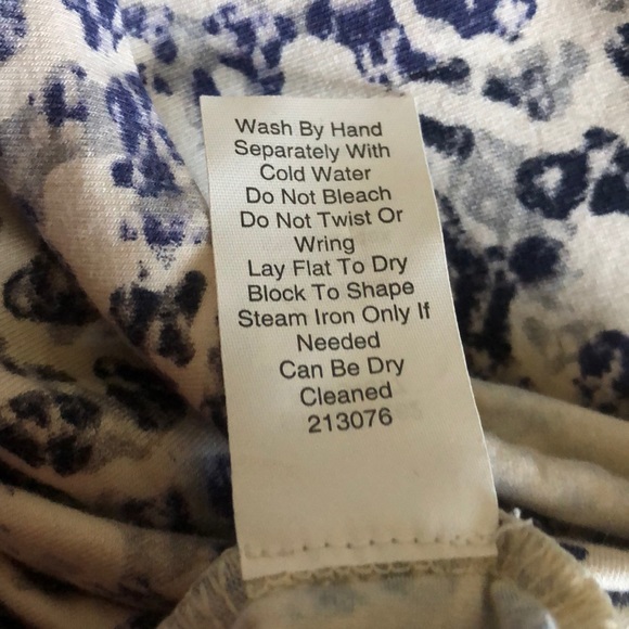 CAbi Faux wrap blouse size L - Picture 3 of 3